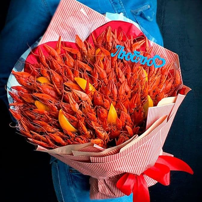Букет сердце из 2 кг. раков