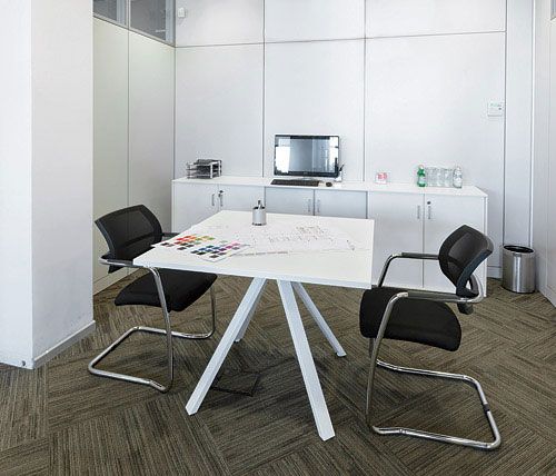 Купить Стол для переговоров 100x100x76см. Журнальный столик