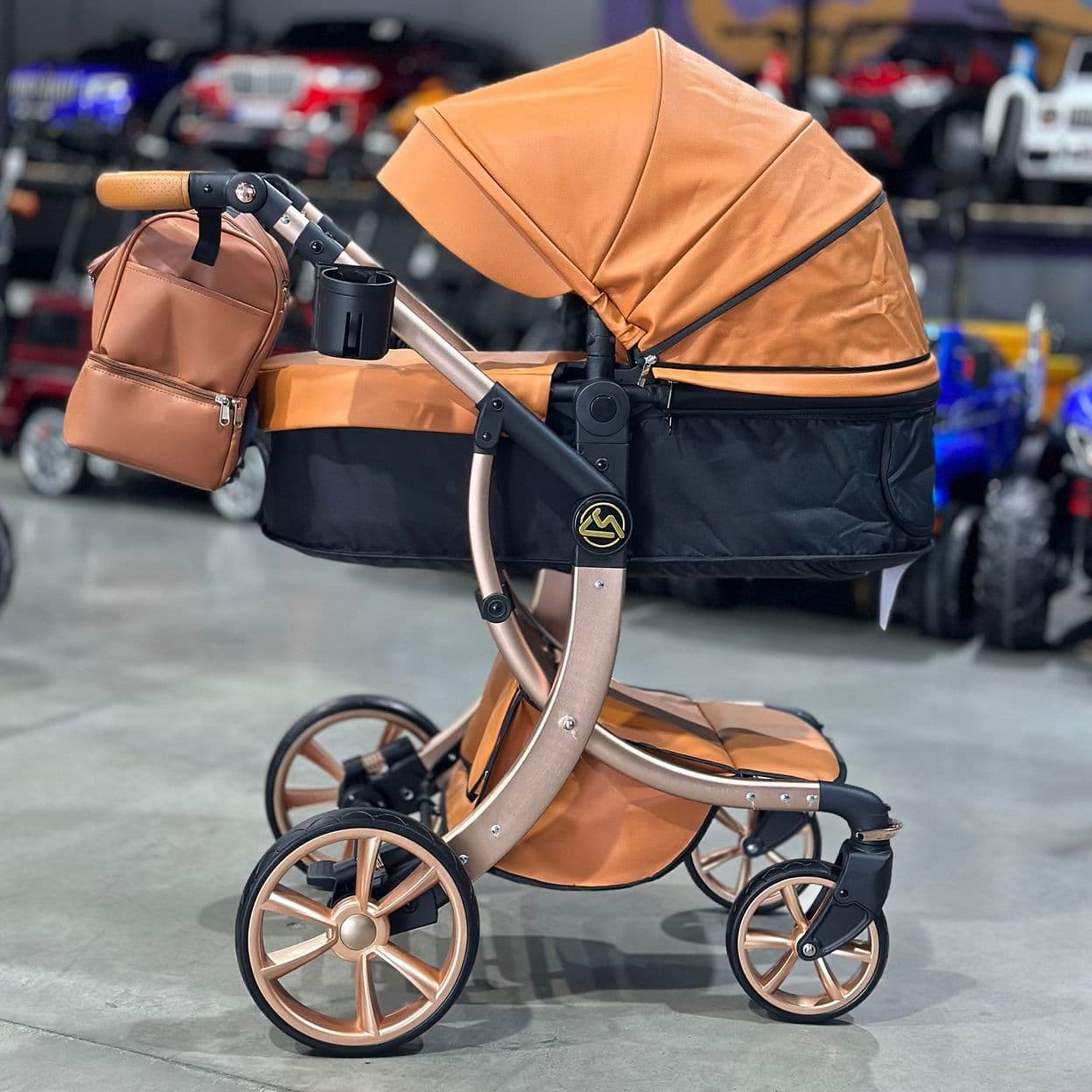 Купить Детская коляска Luxmom 608 2в1 (Коричневая экокожа)