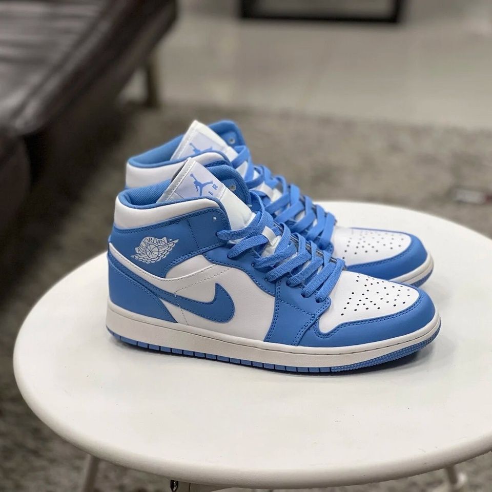 Купить Nike Air Jordan 1 Mid, UNC