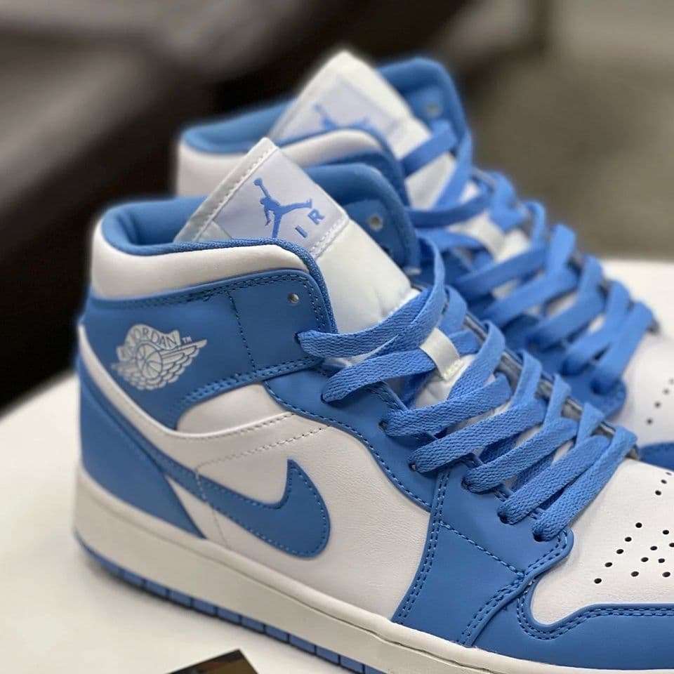 Купить Nike Air Jordan 1 Mid, UNC