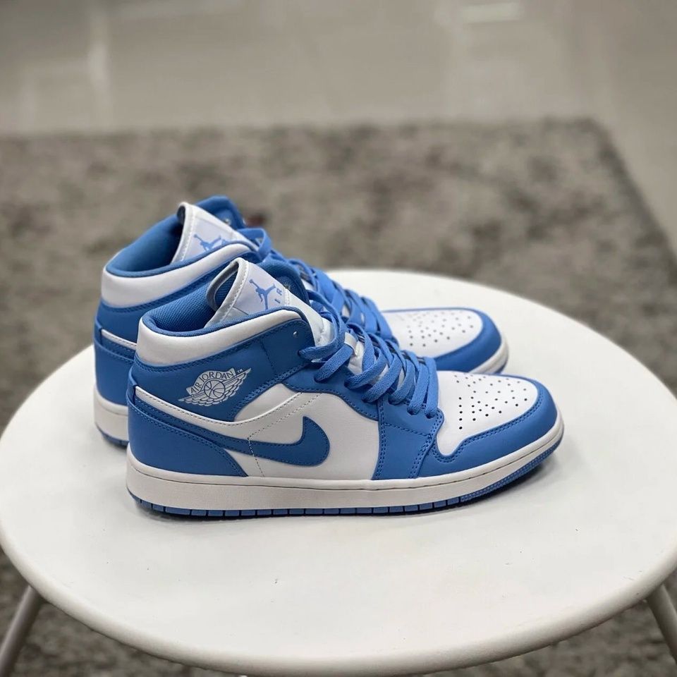 Купить Nike Air Jordan 1 Mid, UNC