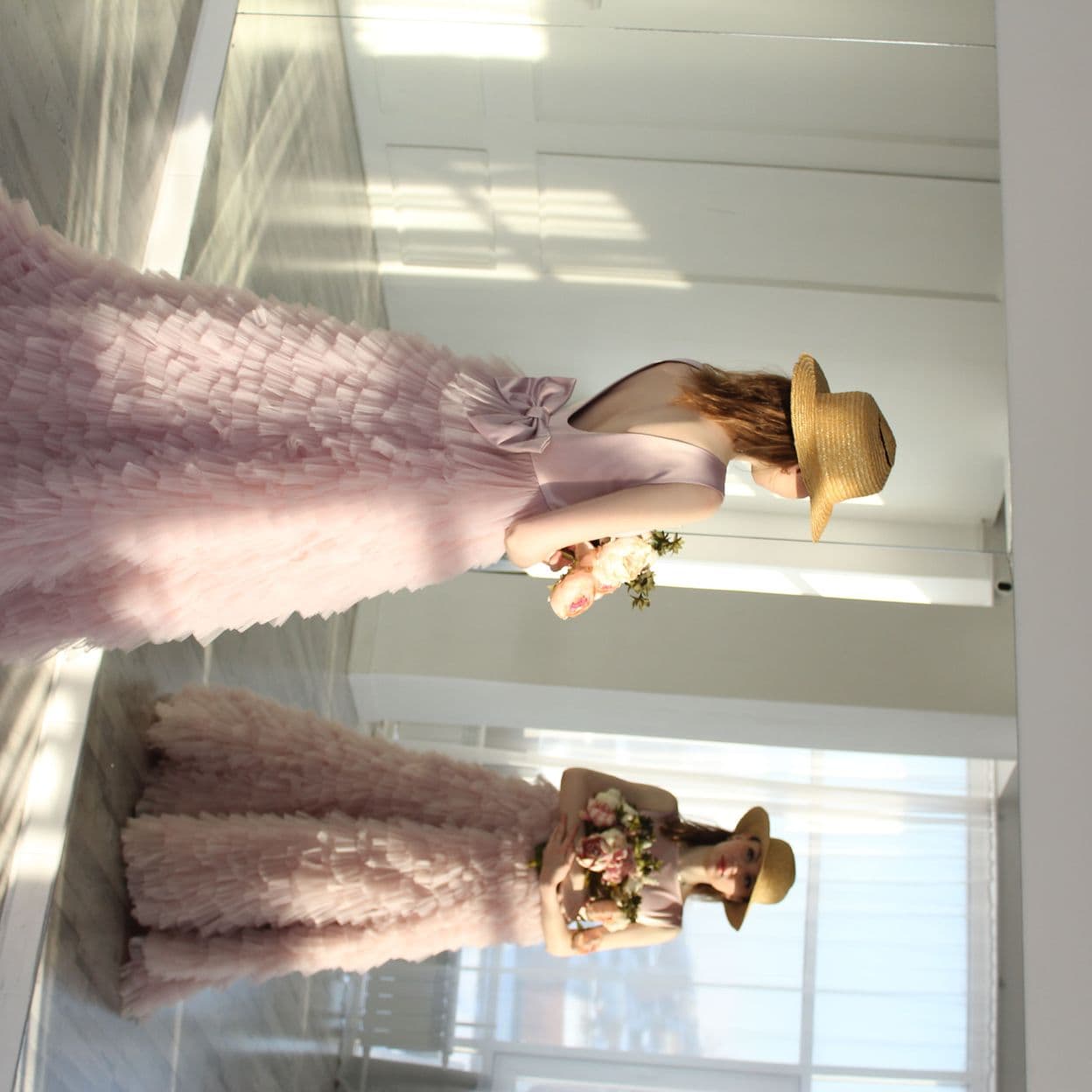 Купить Платье со шлейфом   Размеры 40 42