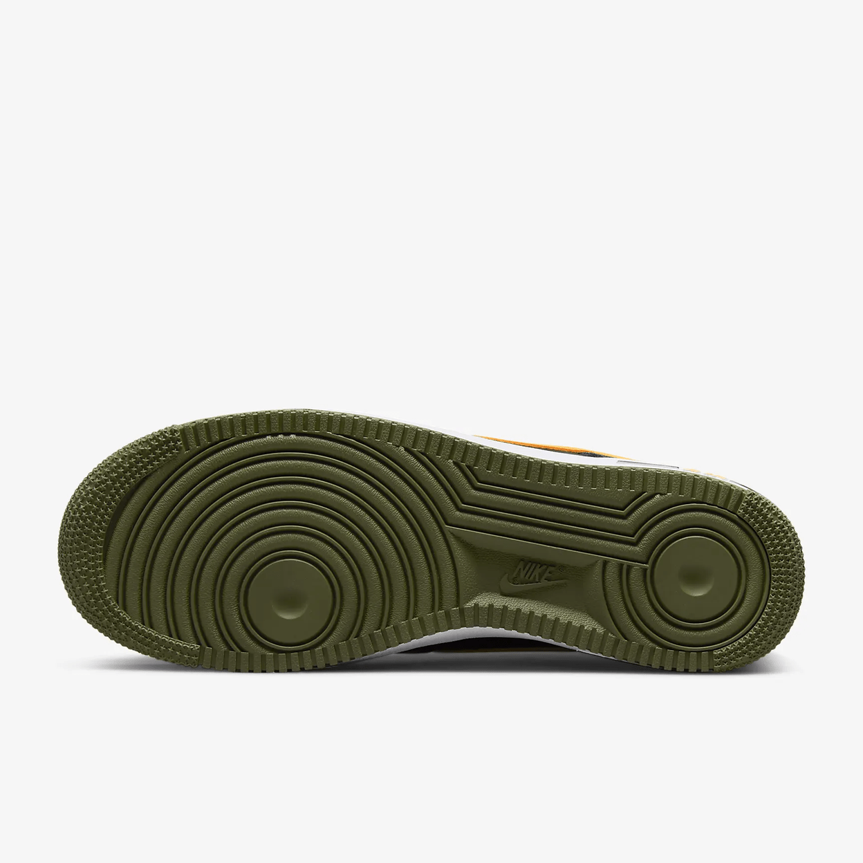 Купить Кроссовки Nike Air Force 1 '07 LV8