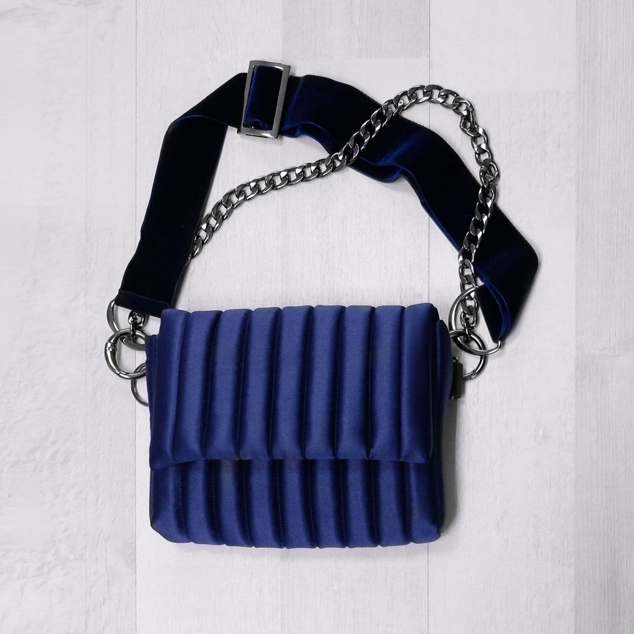 Купить Сумка стеганая AGLAIS в оттенке «Королевский синий»