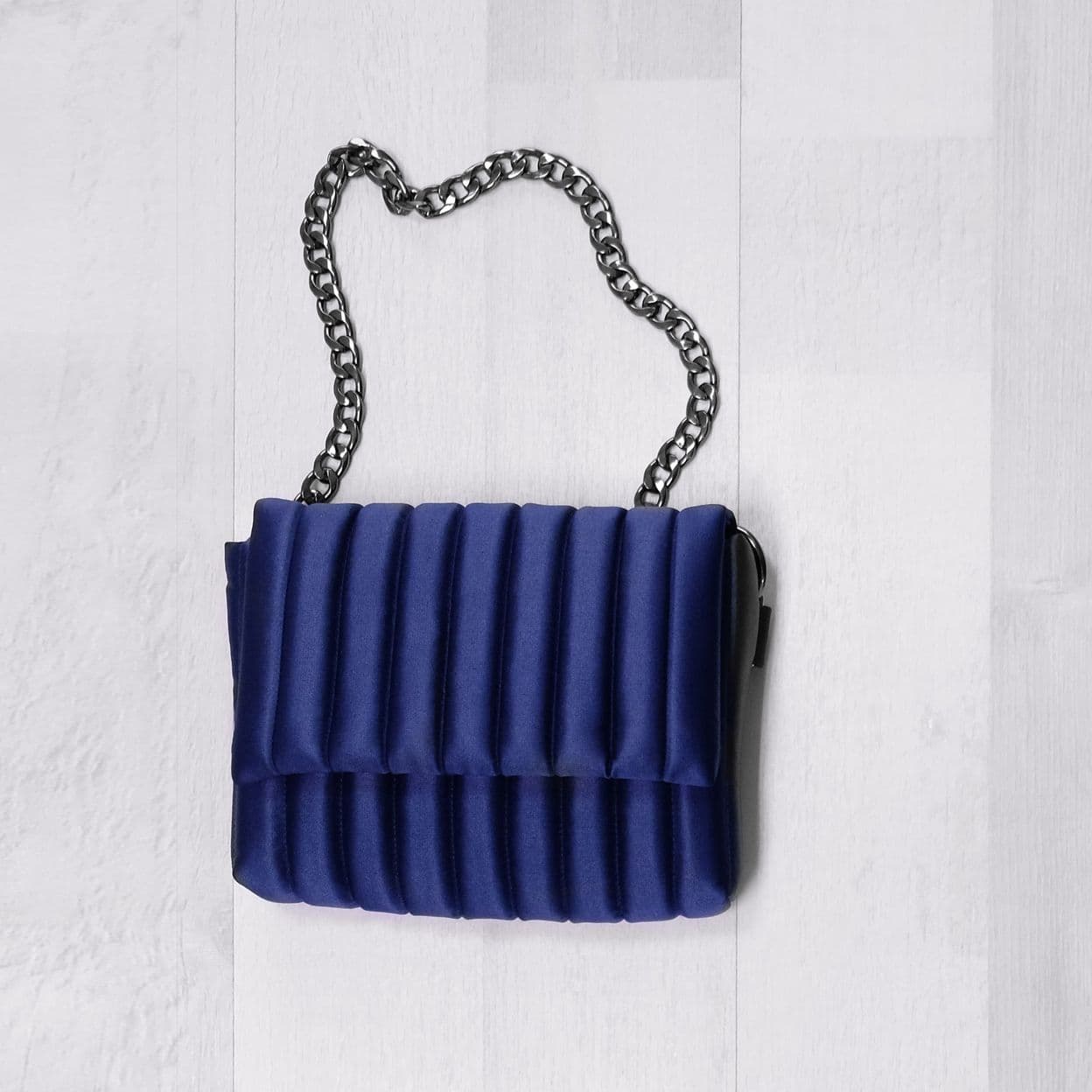 Купить Сумка стеганая AGLAIS в оттенке «Королевский синий»