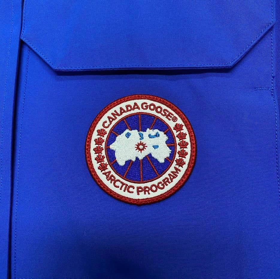 Купить Пуховик Canada Goose Expidition Parka синий