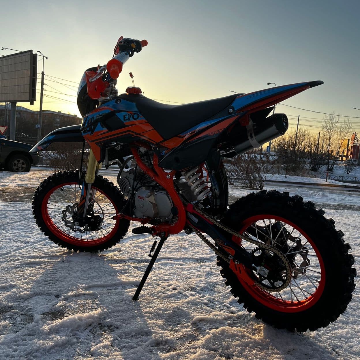Купить Питбайк KAYO EVOLUTION YX140EM 17/14 KRZ (механ. сцепл., эл. стартер 2024 г.)