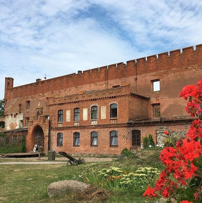 Купить Экскурсия в Замок Шаакен, сыроварню и Зеленоградск