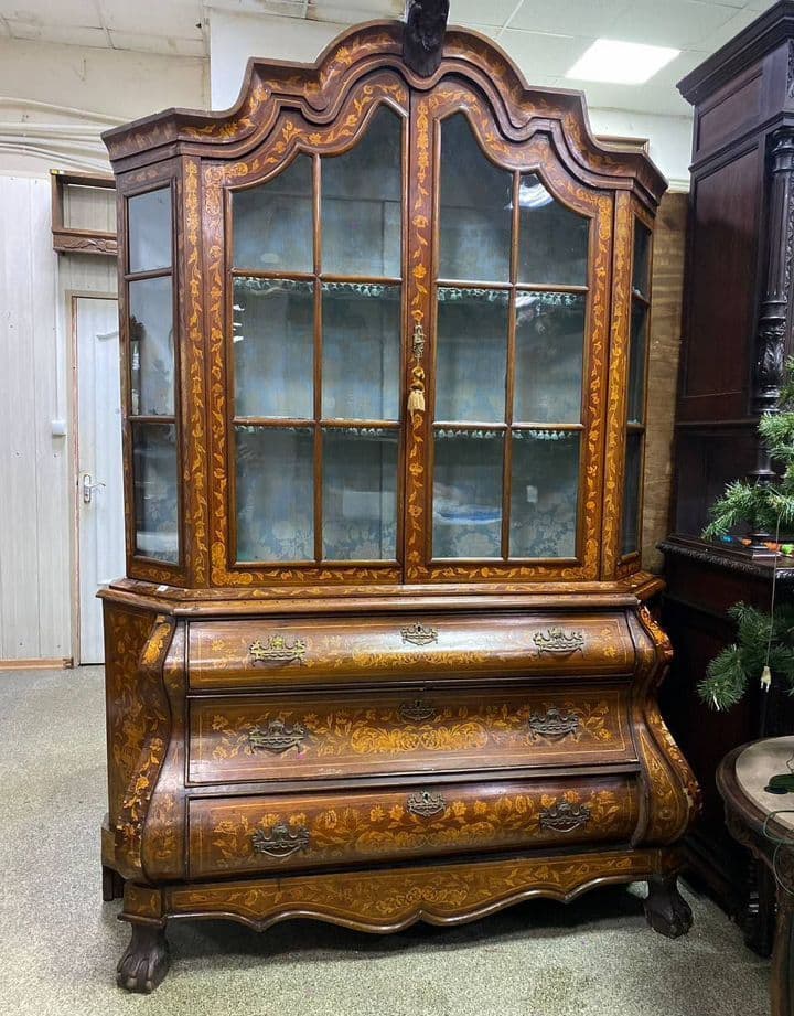 Купить Старинная витрина в стиле Чиппендейл