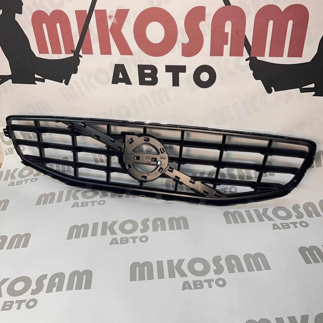 Купить Решетка радиатора Volvo S60 V60 2011-2013