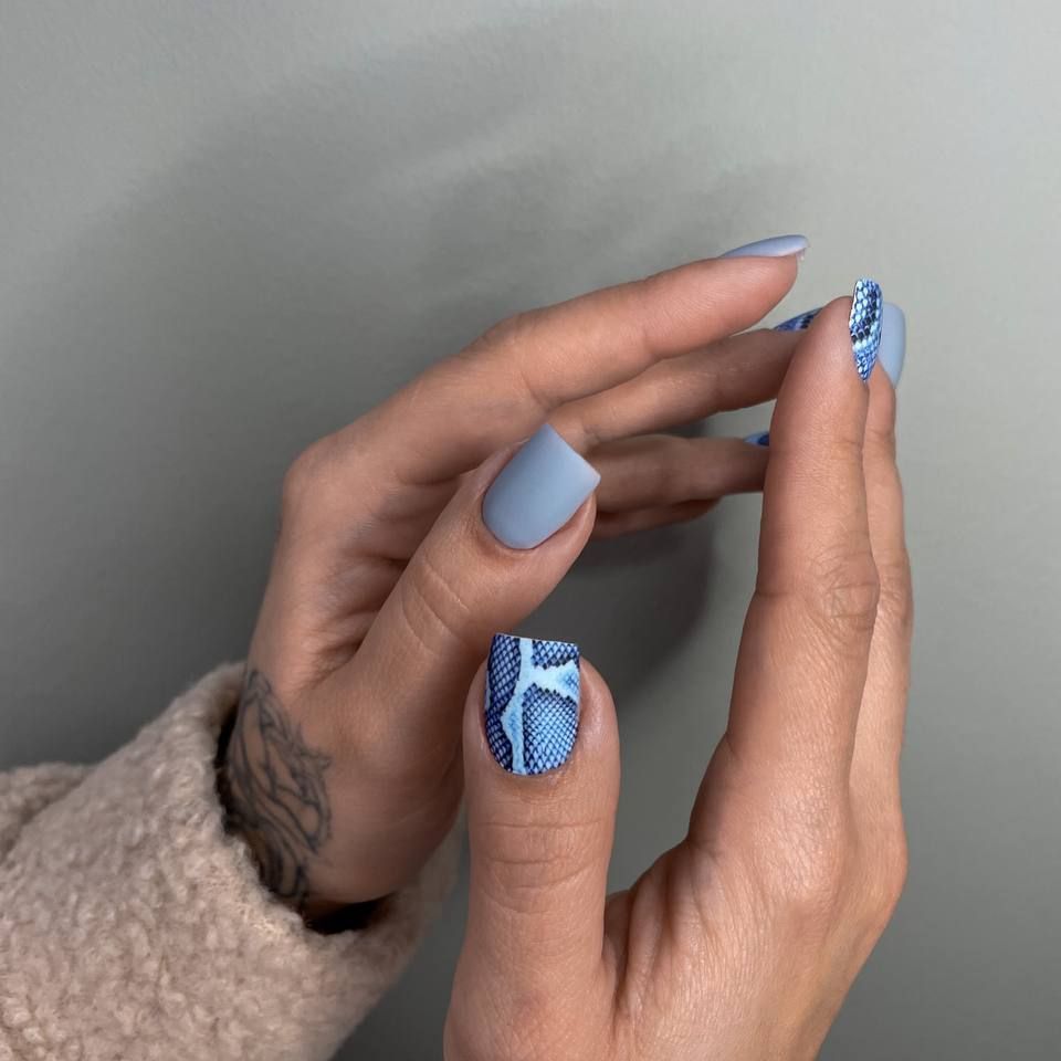 Купить Пленки для маникюра Blue Cobra