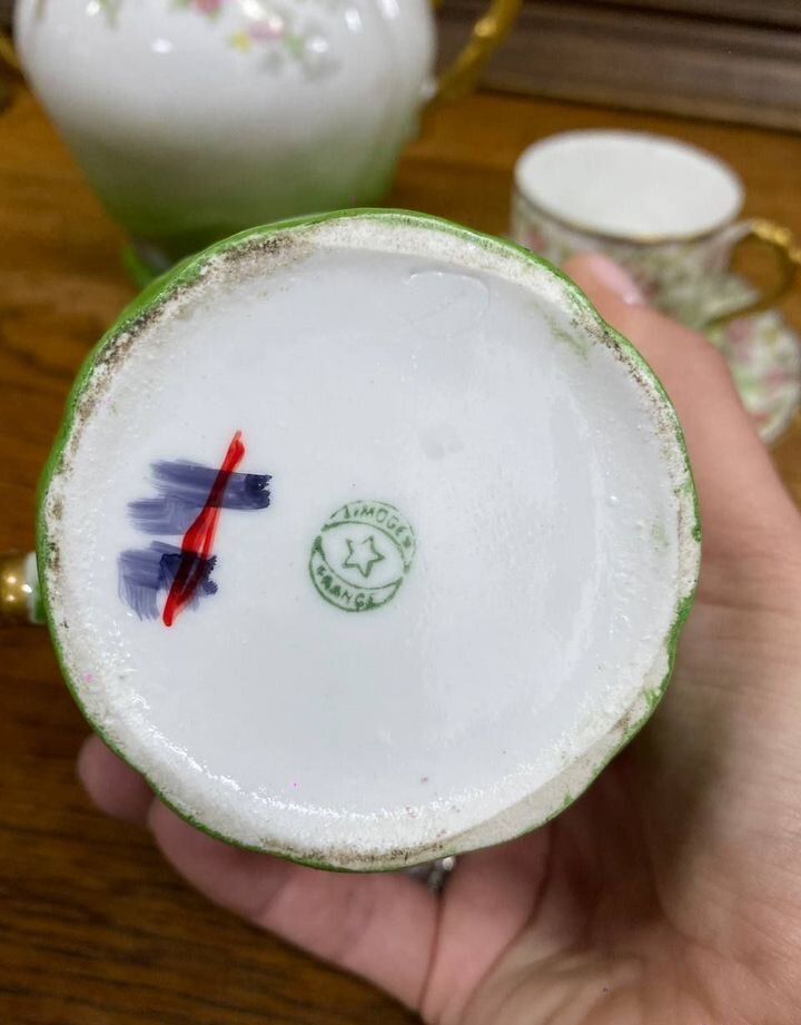 Купить Старинный сервиз