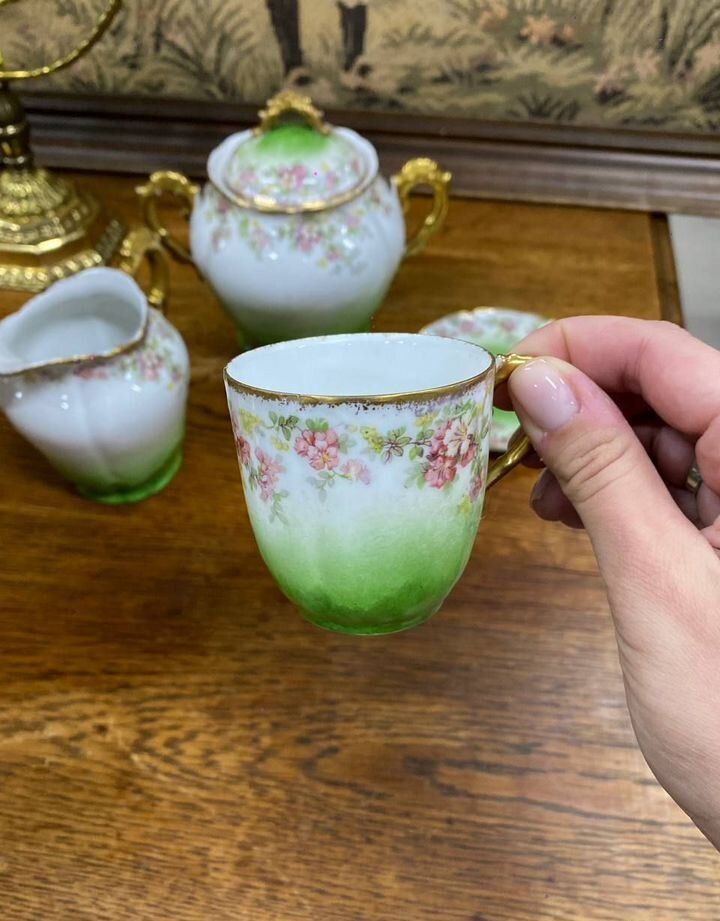 Купить Старинный сервиз
