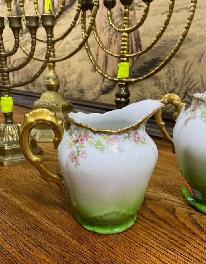 Купить Старинный сервиз
