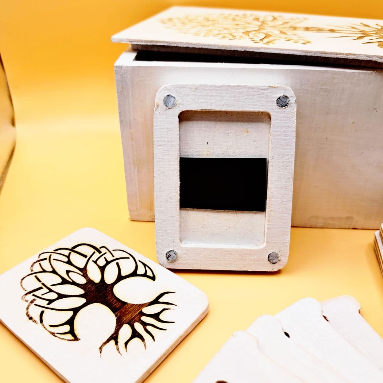 Купить Магнитная игольница деревянная "Дерево жизни"