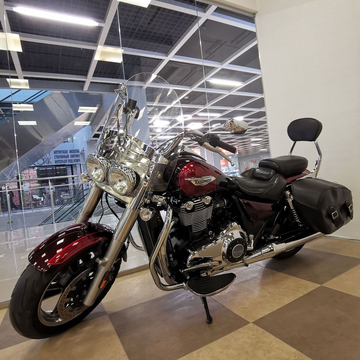 Купить Triumph Thunderbird Commander 1700