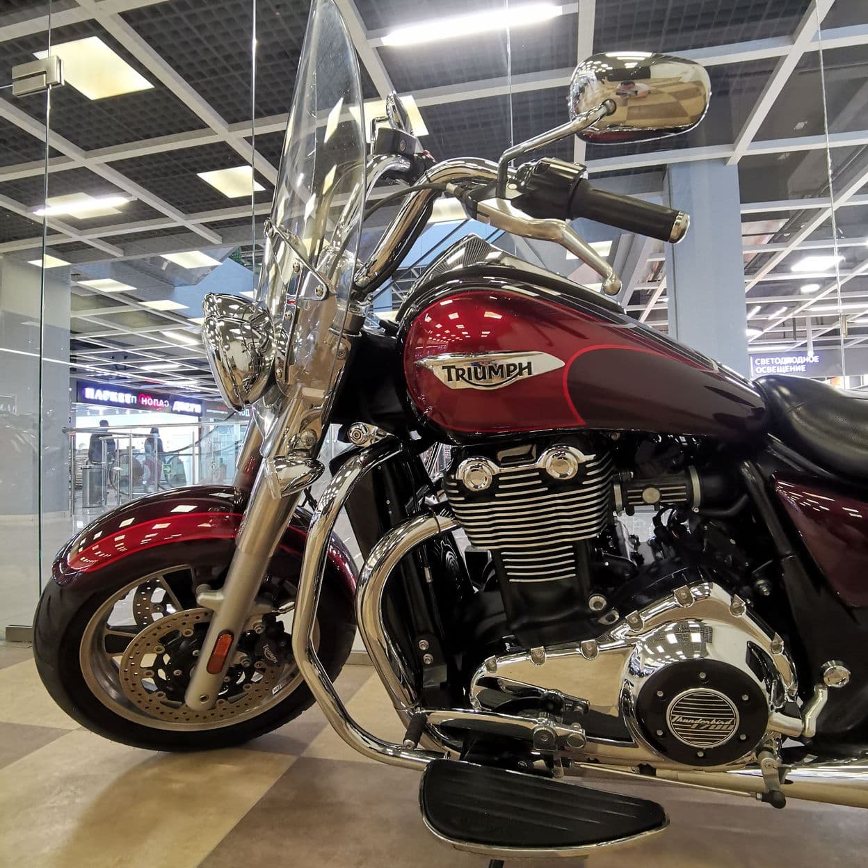 Купить Triumph Thunderbird Commander 1700