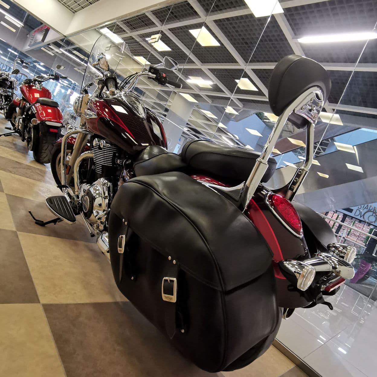 Купить Triumph Thunderbird Commander 1700