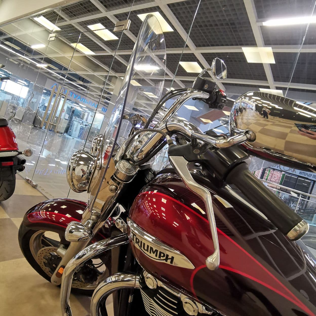 Купить Triumph Thunderbird Commander 1700