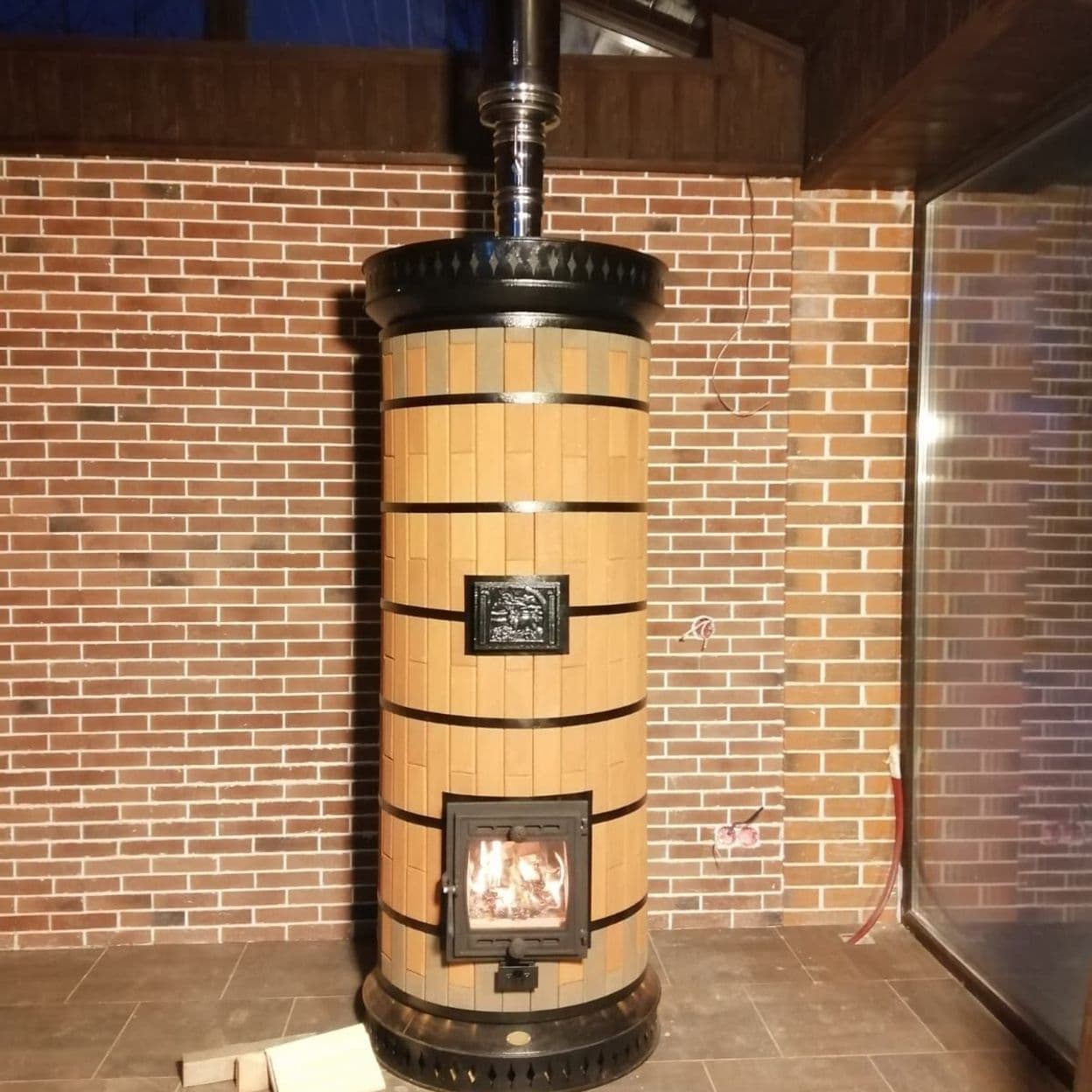 Купить Печь отопительная "СУДАРЫНЯ" в кирпичной облицовке