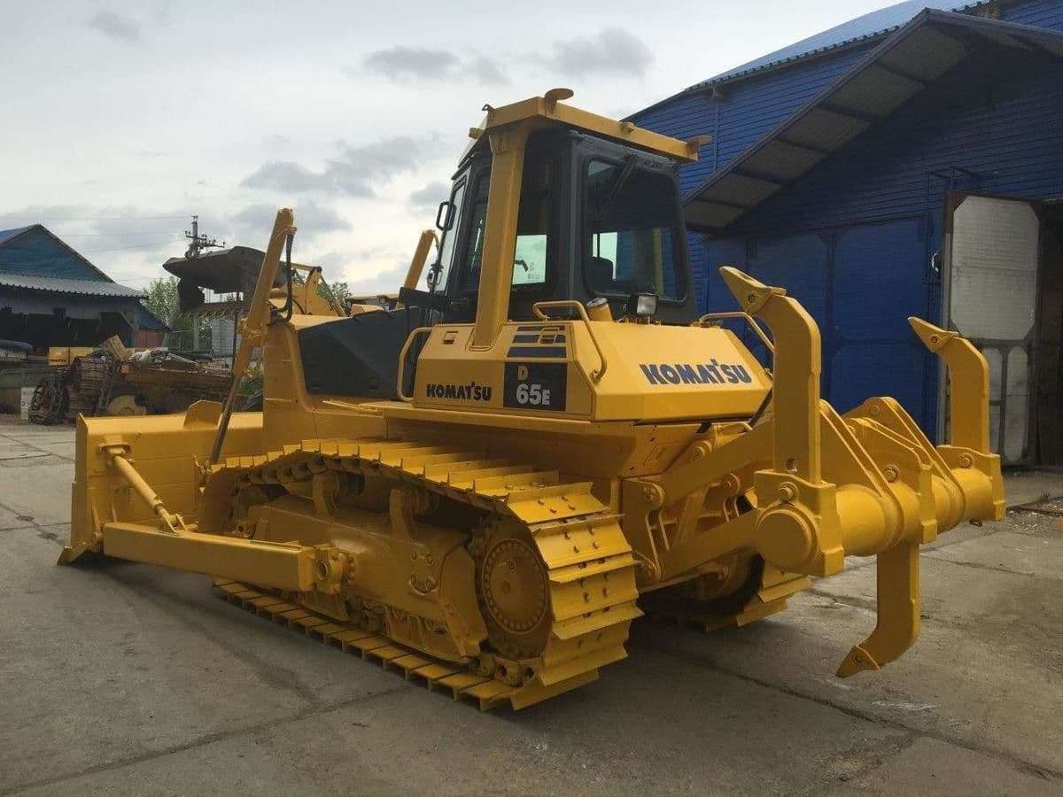 Купить Komatsu D65E-16 новый