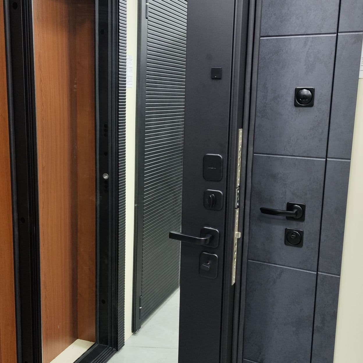 Купить Дверь входная "ЛАМБО" зеркало, ВДК