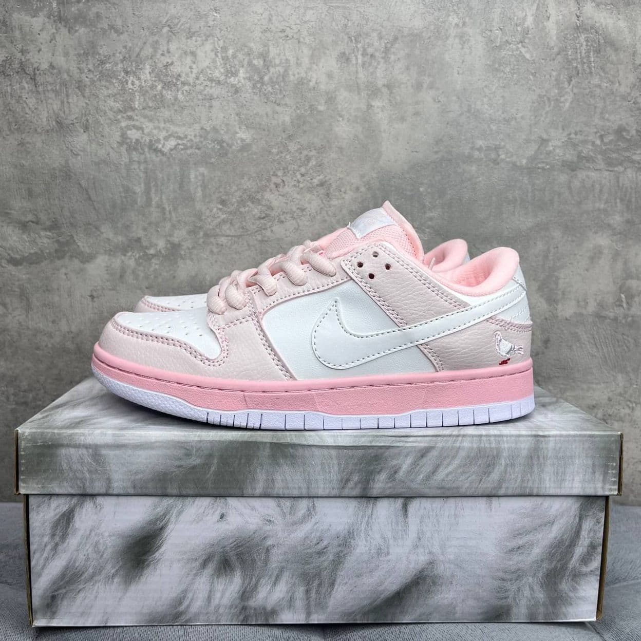 Купить Nike Dunk Low Pigeon Pink