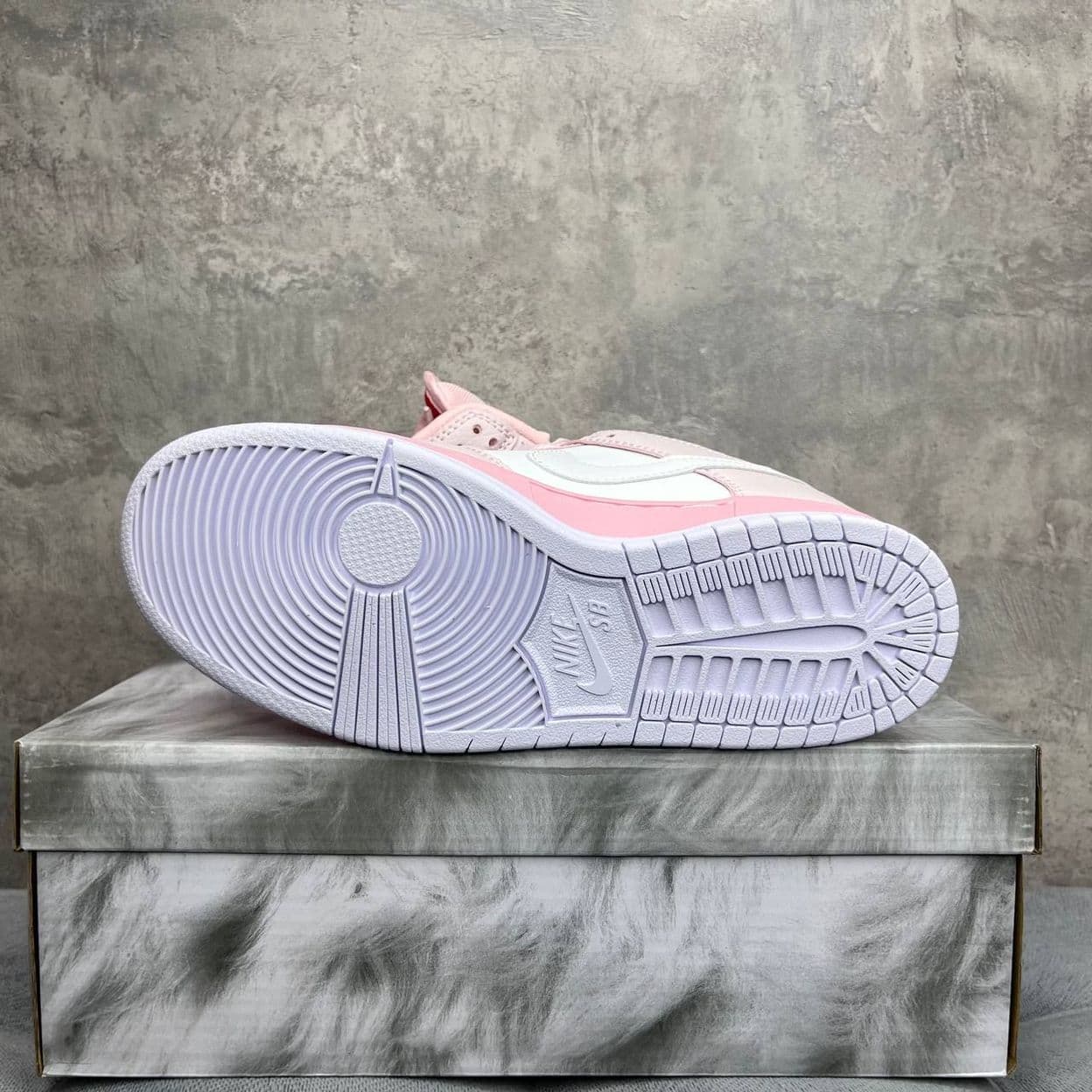 Купить Nike Dunk Low Pigeon Pink