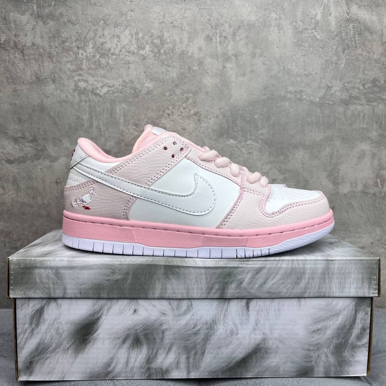 Купить Nike Dunk Low Pigeon Pink