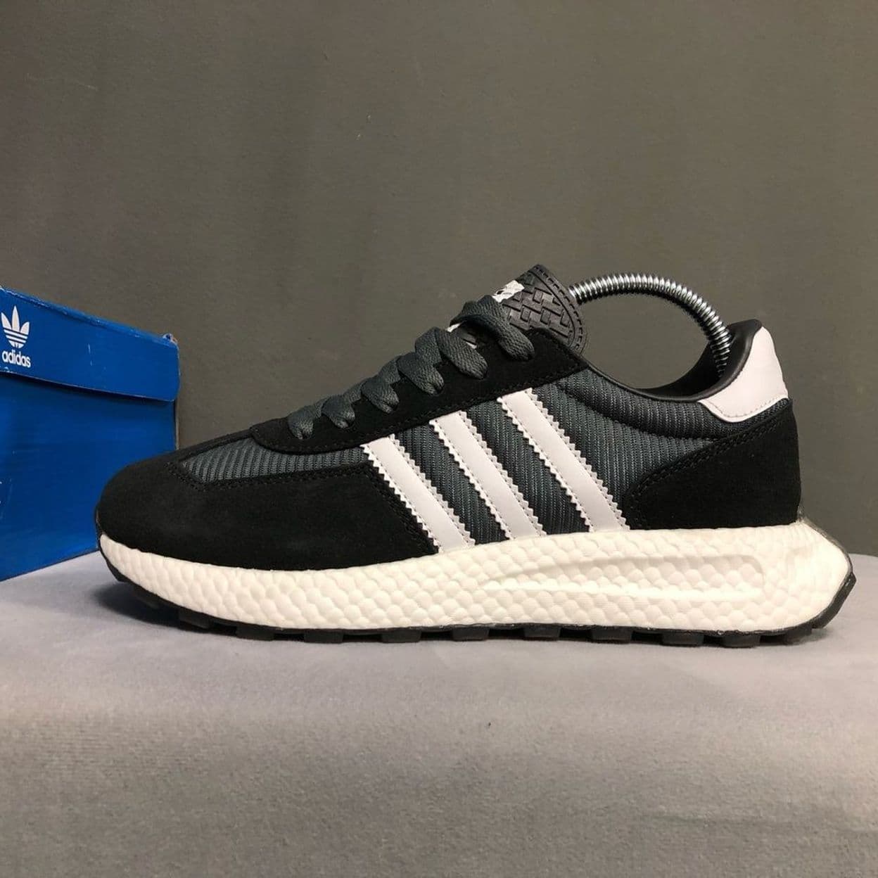 Купить Adidas Retropy E5