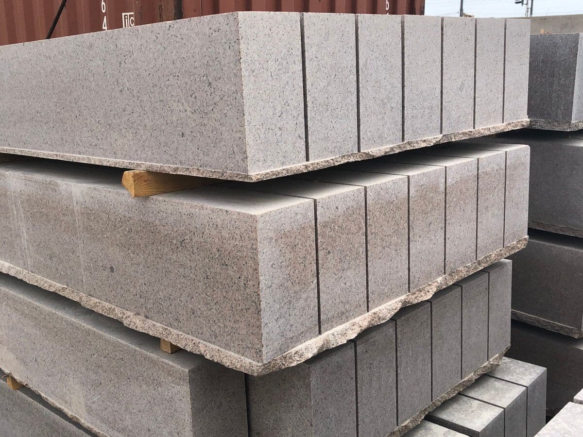 Купить Бордюр ГП1 Куртинский 300х150х700-2000 с фаской