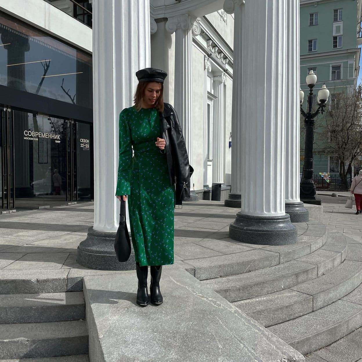 Купить А что насчёт субботнего свидания в театре