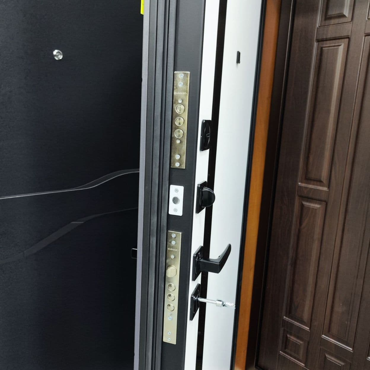 Купить Дверь входная "ЭВЕРЕСТ", ВДК