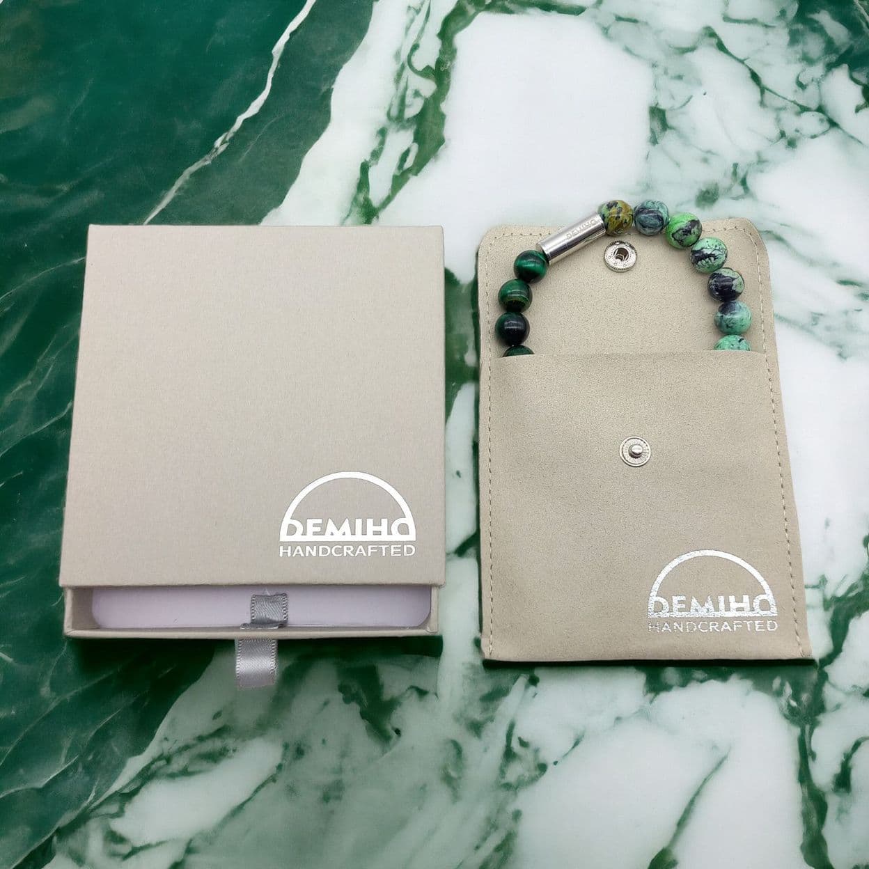 Купить Варисцит и зеленый тигровый глаз 10 мм. Браслет женский мужской из натуральных камней, магнитный замок, сталь (арт.ODB007)