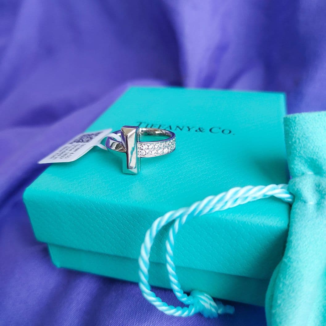 Купить Кольцо Tiffany T фианиты серебряное