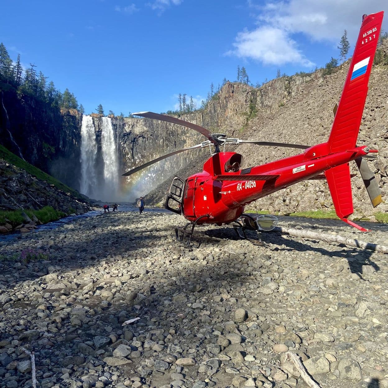 Купить 🚁⛷️ AS-350  🚩HeliSki на вертолете:  🚩из отеля ⏱️ ~5:00 часов 💺 до 5 чел.