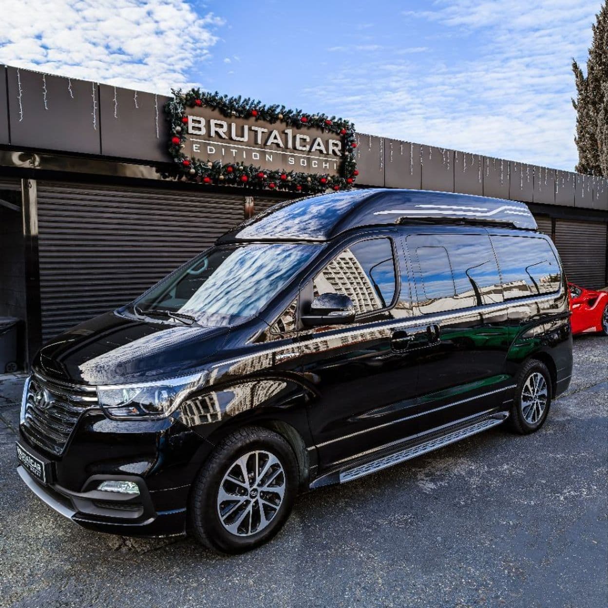 Купить Hyundai Starex 2020