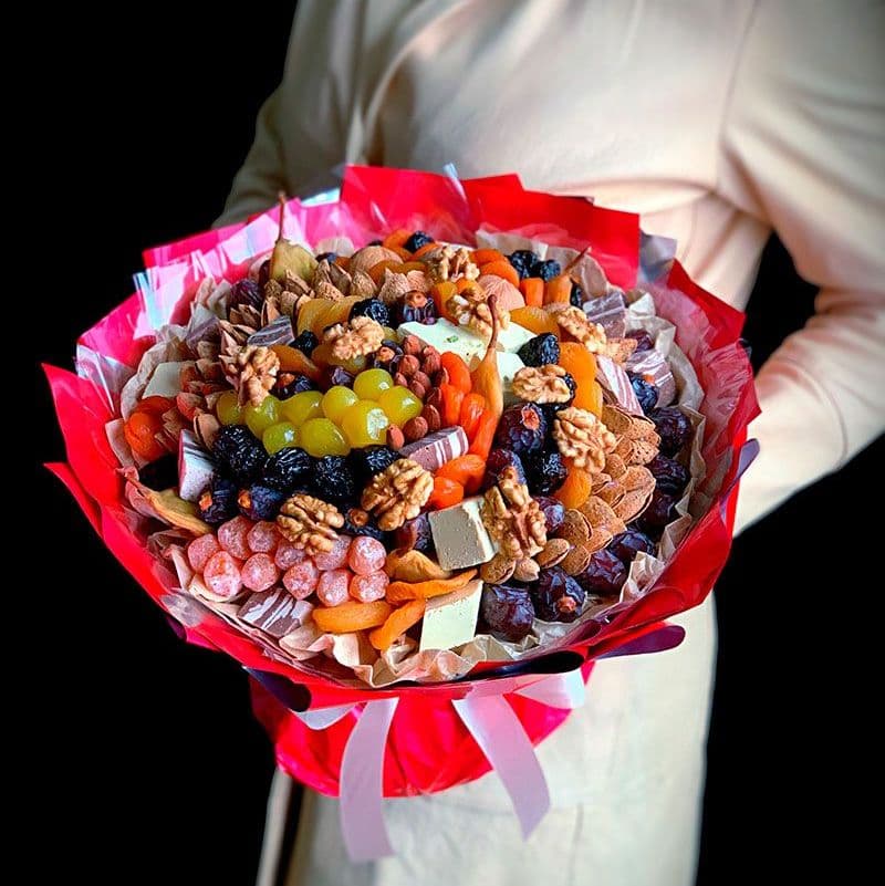 Купить Букет из орехов и сухофруктов арт. 336