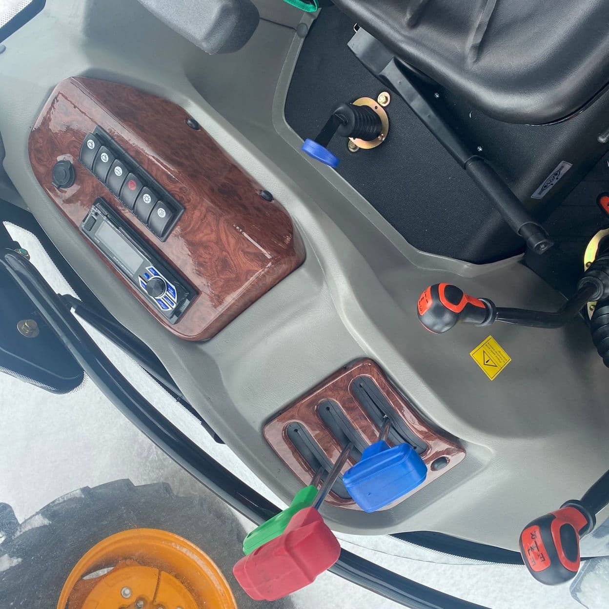 Купить Трактор FORLOAD SD1304