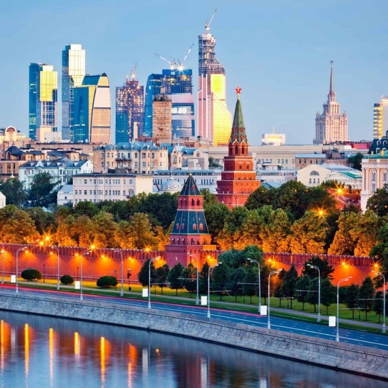 Купить Дневной полет вокруг Москвы: ⏱️  от 60 min