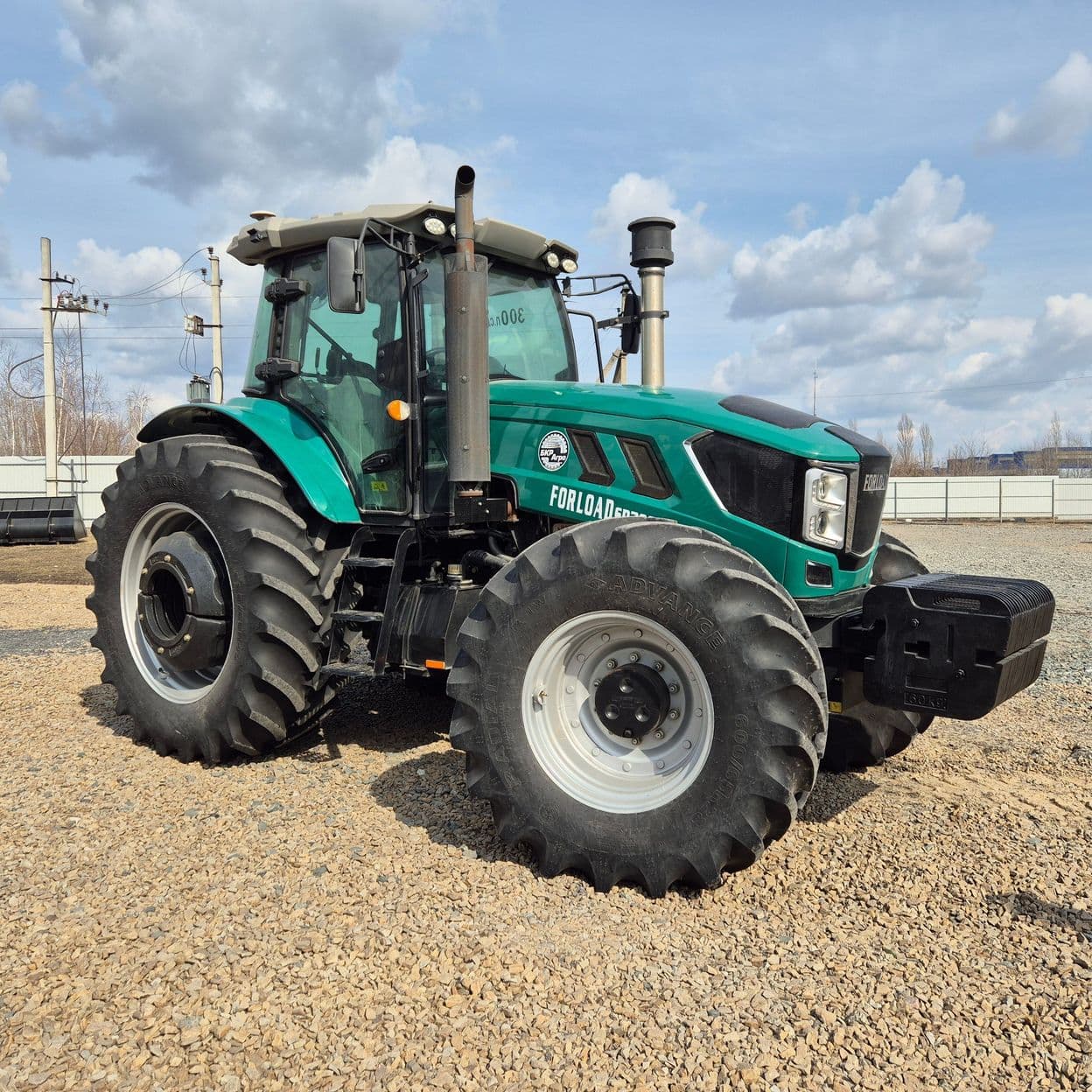 Купить Трактор FORLOAD SD3004