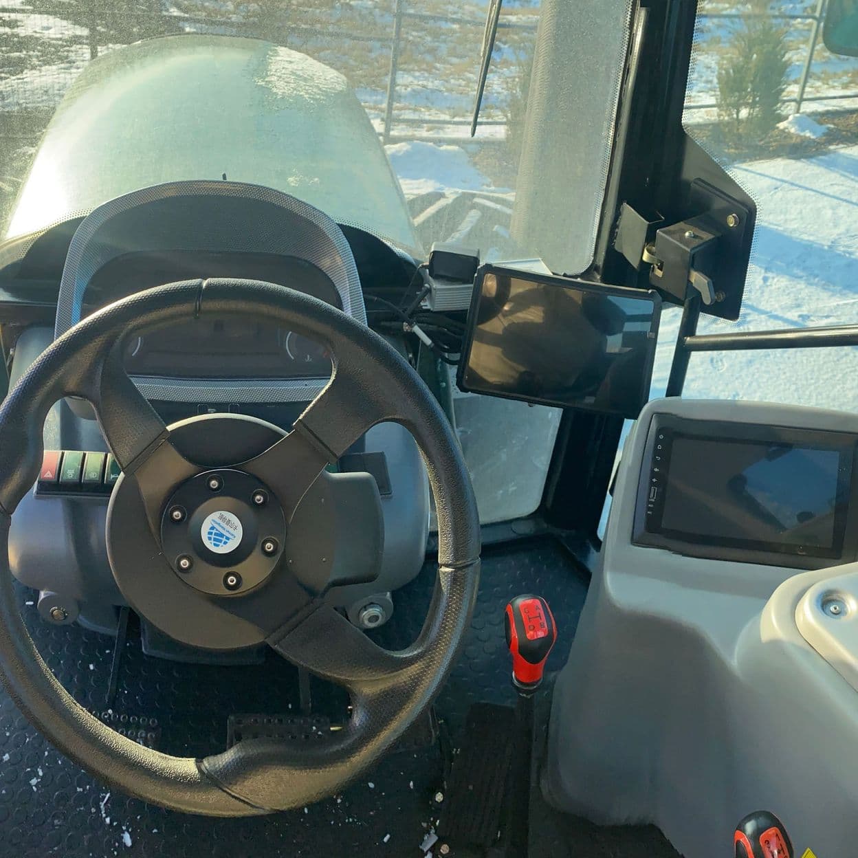 Купить Трактор FORLOAD SD3004