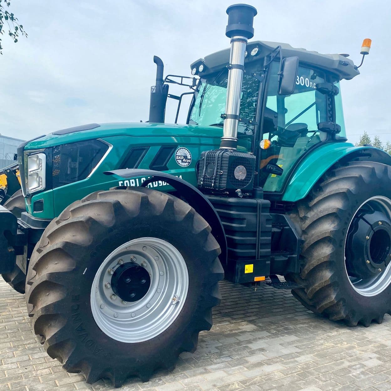 Купить Трактор FORLOAD SD3004