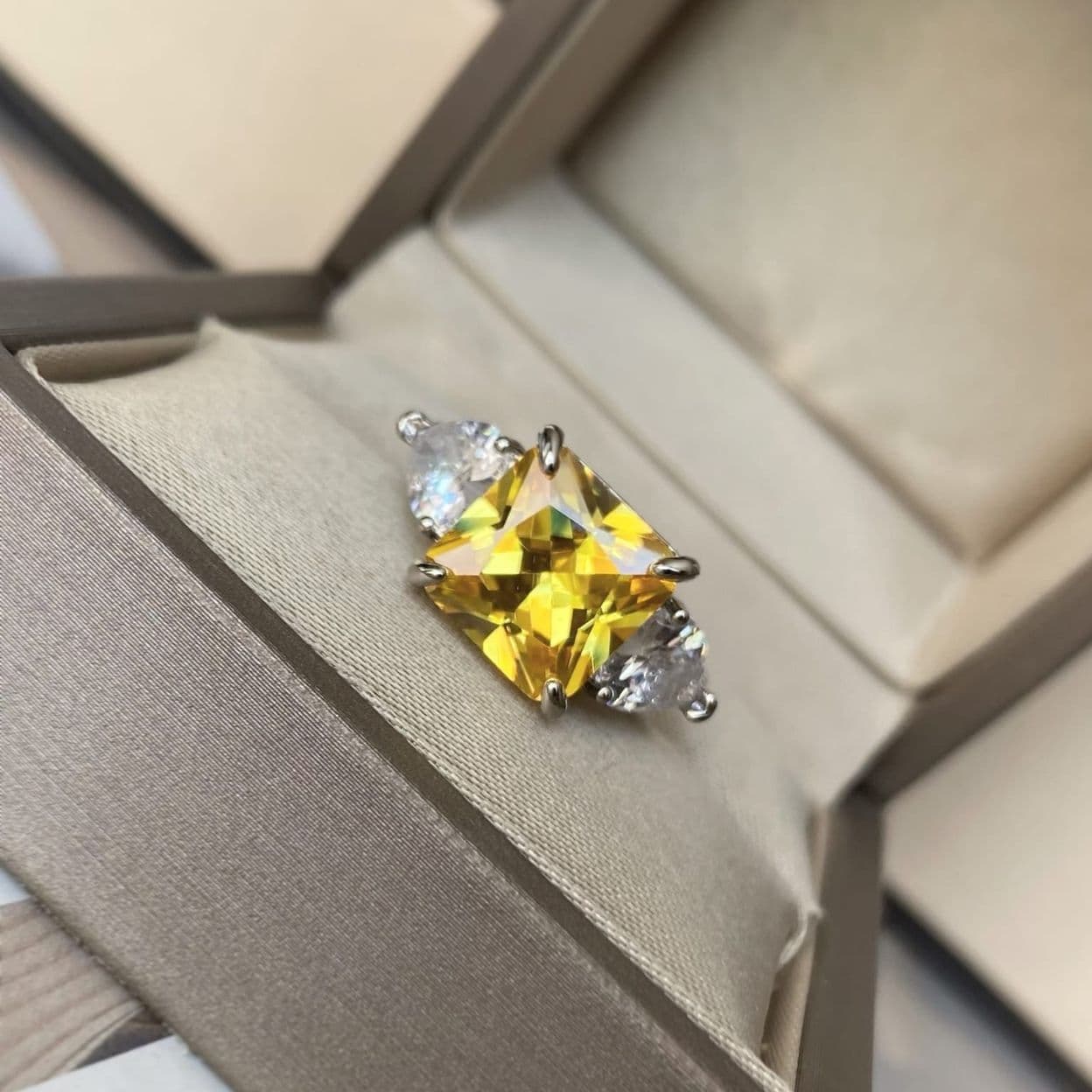 Купить Кольцо Монпансье