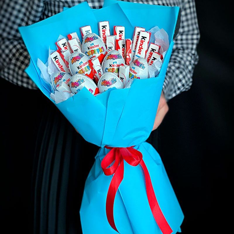 Купить Букет из киндеров арт. 425