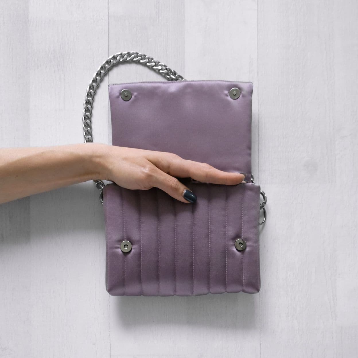 Купить Сумка стеганая AGLAIS в оттенке «Лавандовая дымка» 