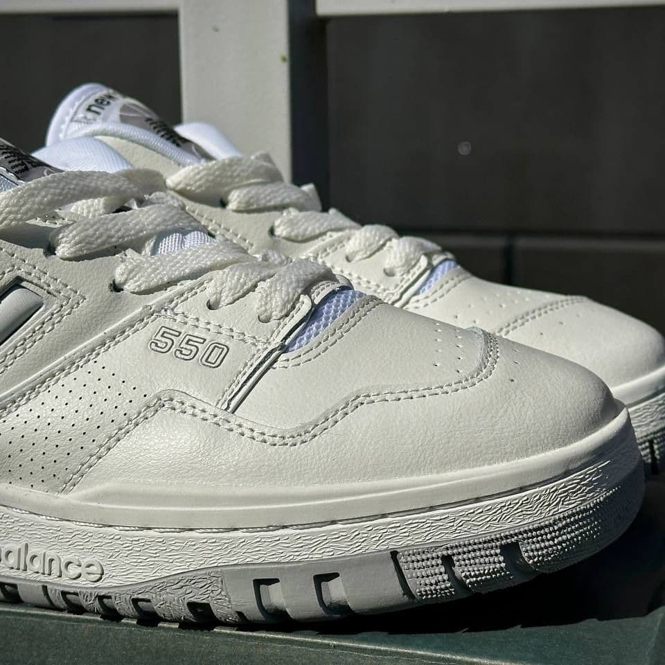 Купить New Balance 550, White