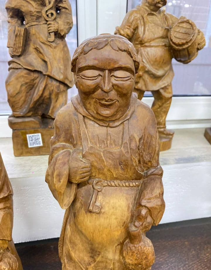 Купить Деревянные скульптуры пара