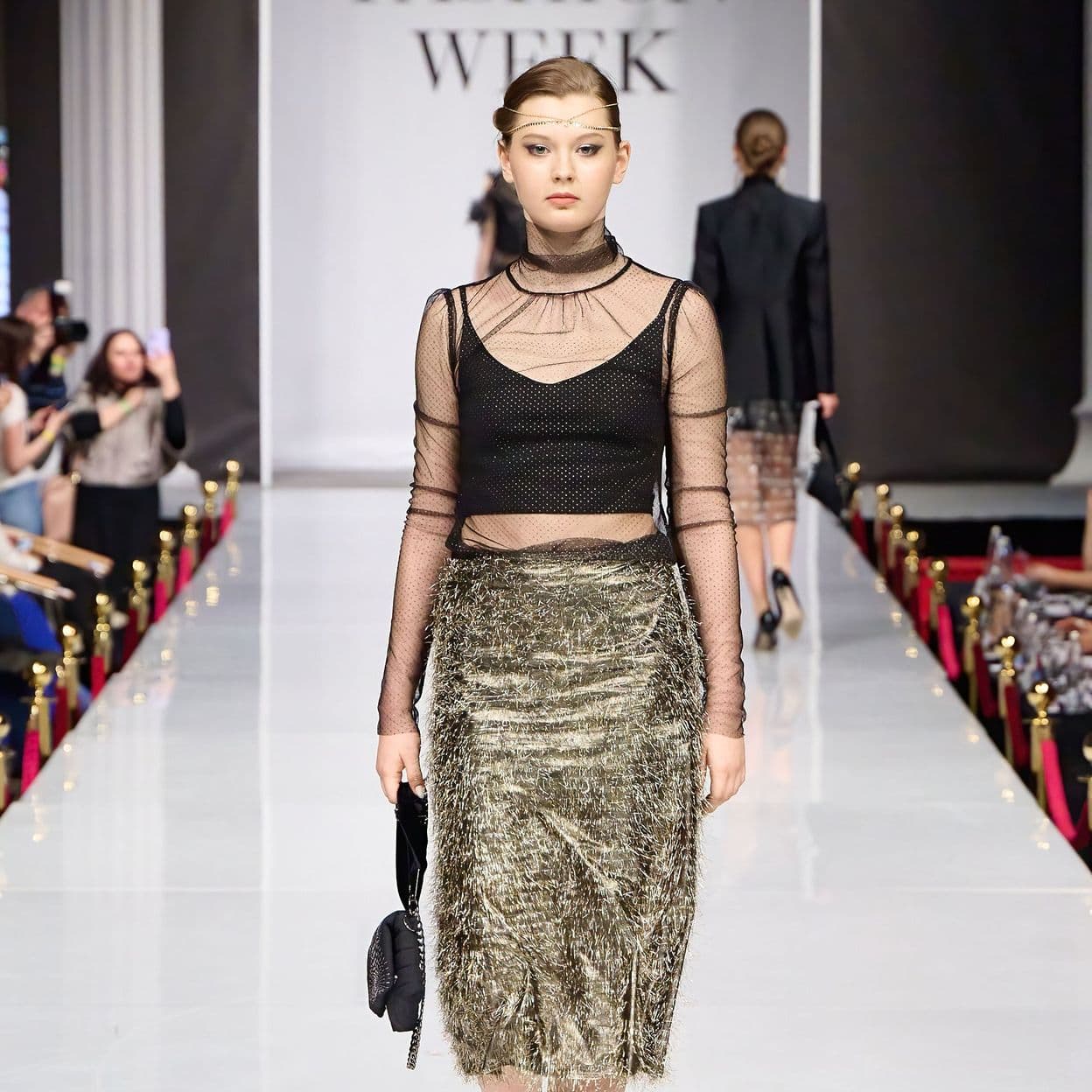 Купить Черная водолазка "в золотую мушку"